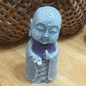 Resin Jizo statute w purple bib